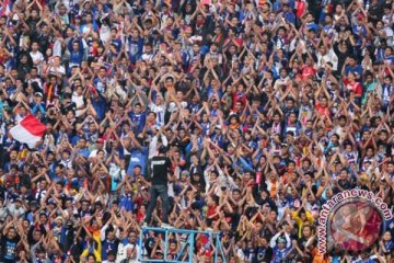 Arema menang tipis 1-0 atas Persiwa