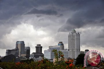 Waspada hujan petir seputar Jakarta