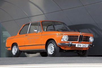 BMW rayakan 40 tahun mobil listriknya