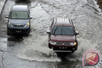 Hujan sehari, Makassar banjir