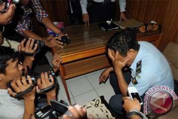 PEGAWAI KEMENKUMHAM EDARKAN SABU
