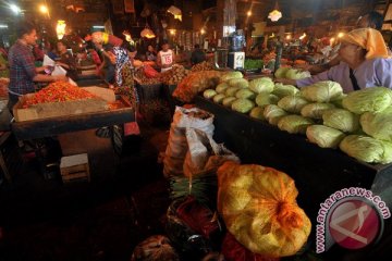 Pasar tradisional di Bandarlampung buka sampai malam