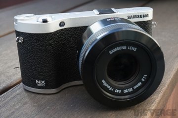 Kamera Samsung "mirrorless" NX300 hadir Maret