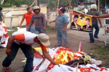 BAKAR ATRIBUT