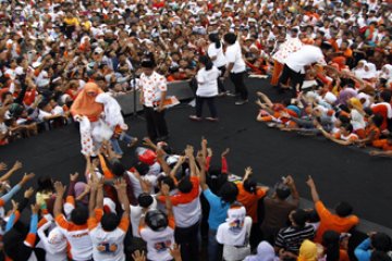 KAMPANYE TERBUKA IA