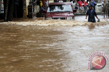 Lebih dari seratus rumah di Depok terendam banjir