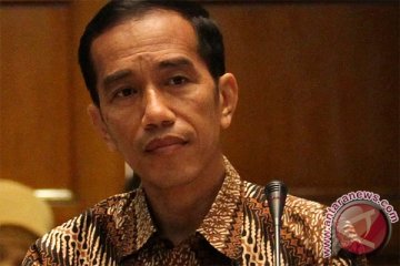 Jokowi bagi-bagi buku dan beras 