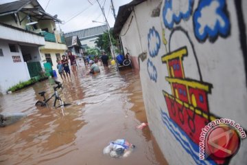 Korban banjir menderita gatal-gatal dan batuk pilek