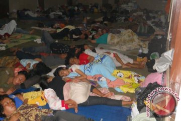 Ratusan relawan bantu korban banjir Bukit Duri