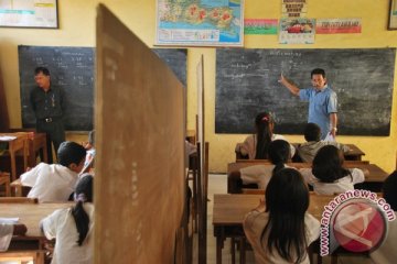 600 ruang belajar di Pekanbaru rusak