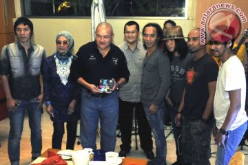  Slank Ramaikan Pembukaan ISL 2013