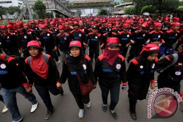 Ribuan buruh berkumpul di Bundaran HI Jakarta