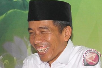 Jokowi "ngebakso" saat blusukan di Lampung 