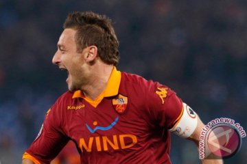 AS Roma pensiunkan nomor 10 hormati Totti