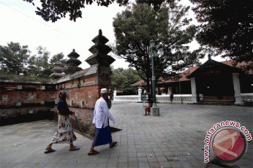 Wisata religi Yogyakarta, Jawa Timur, Bali dan Nusa Tenggara
