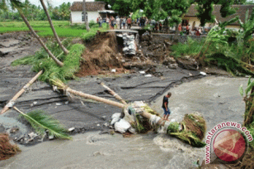 Jalan evakuasi tsunami di Mukomuko terancam putus