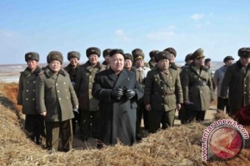 Kim Jong-un pantau latihan tempur