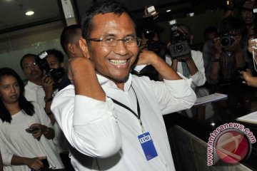 Dahlan coba masakan Warteg Warmo