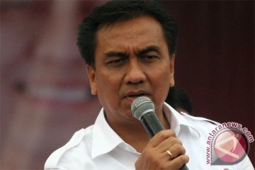 Effendi Simbolon diminta  tandatangani hak interpelasi DPR