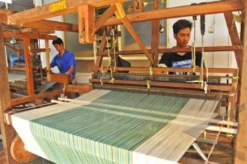 TENUN LURIK BANYUMASAN