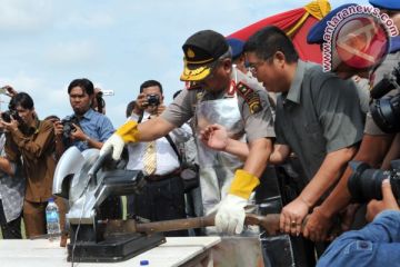 Pemusnahan Senpi Dan Narkoba