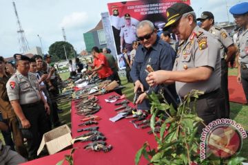 Pemusnahan Senpi Dan Narkoba
