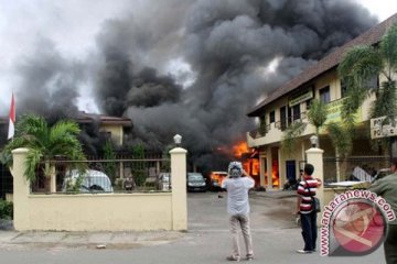 TNI dan Polri disarankan bentuk tim bersama