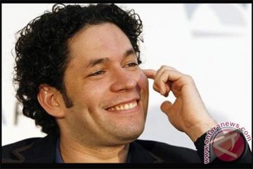 Maestro Venezuela Dudamel hadiri pemakaman Chavez