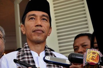 Jokowi kunjungi korban kebakaran di Tambora