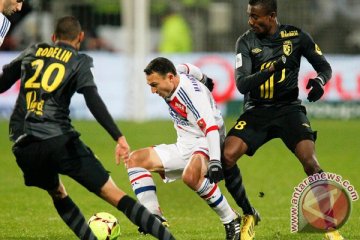 Gol ganda Cornet antar lyon ke peringkat dua Liga Prancis