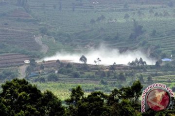 Menkokesra cermati peningkatan aktivitas Kawah Timbang Dieng