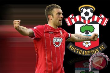 Lambert perpanjang kontrak bersama Southampton