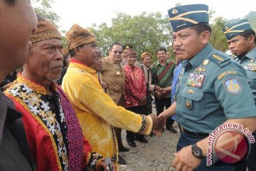 Kepala Staf TNI AL resmikan Tugu Dwikora di Nunukan