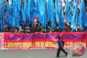 Ribuan buruh Jabodetabek turun ke jalan