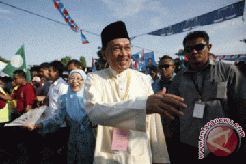 Pos Barisan Nasional di Ipoh dilempar bom molotov