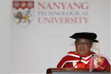 Presiden Yudhoyono terima gelar doktor kehormatan dari NTU