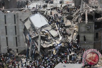 340, korban tewas gedung runtuh di Bangladesh