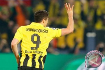 Lewandowski pertahankan awal sempurna Dortmund