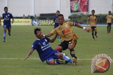 Mitra Kalahkan Persiba