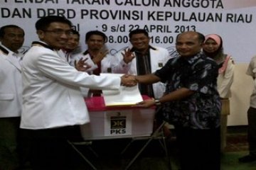 Serahkan DCS/Foto Istimewa