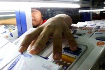 Impor Seluler Terhenti/Foto Joko Sulistyo