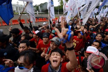 Operasi Koridor I Transjakarta berhenti sementara