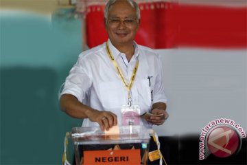 Partai berkuasa Malaysia menang lagi