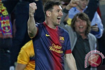 Messi cetak trigol, Barcelona menangi El Clasico