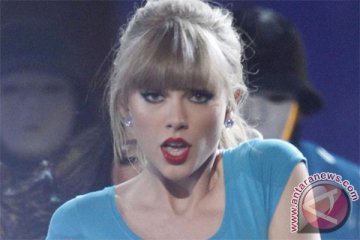 Taylor Swift dikreditkan sebagai penulis lagu Calvin Harris