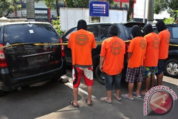 Polresta Bekasi tangkap kawanan pemecah kaca mobil kosong