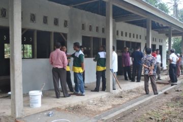 Meninjau Sekolah