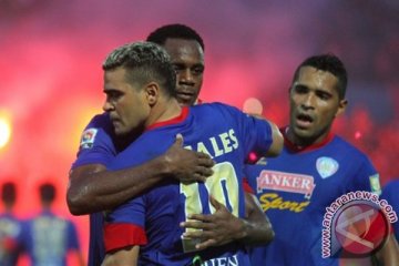 Arema menang telak 4-1 atas Mitra Kukar