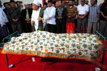 BUPAI TEGAL MENINGGAL