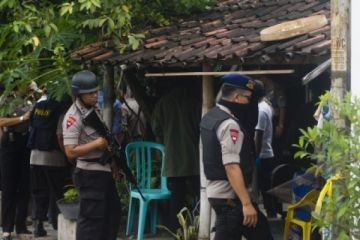 GELEDAH RUMAH